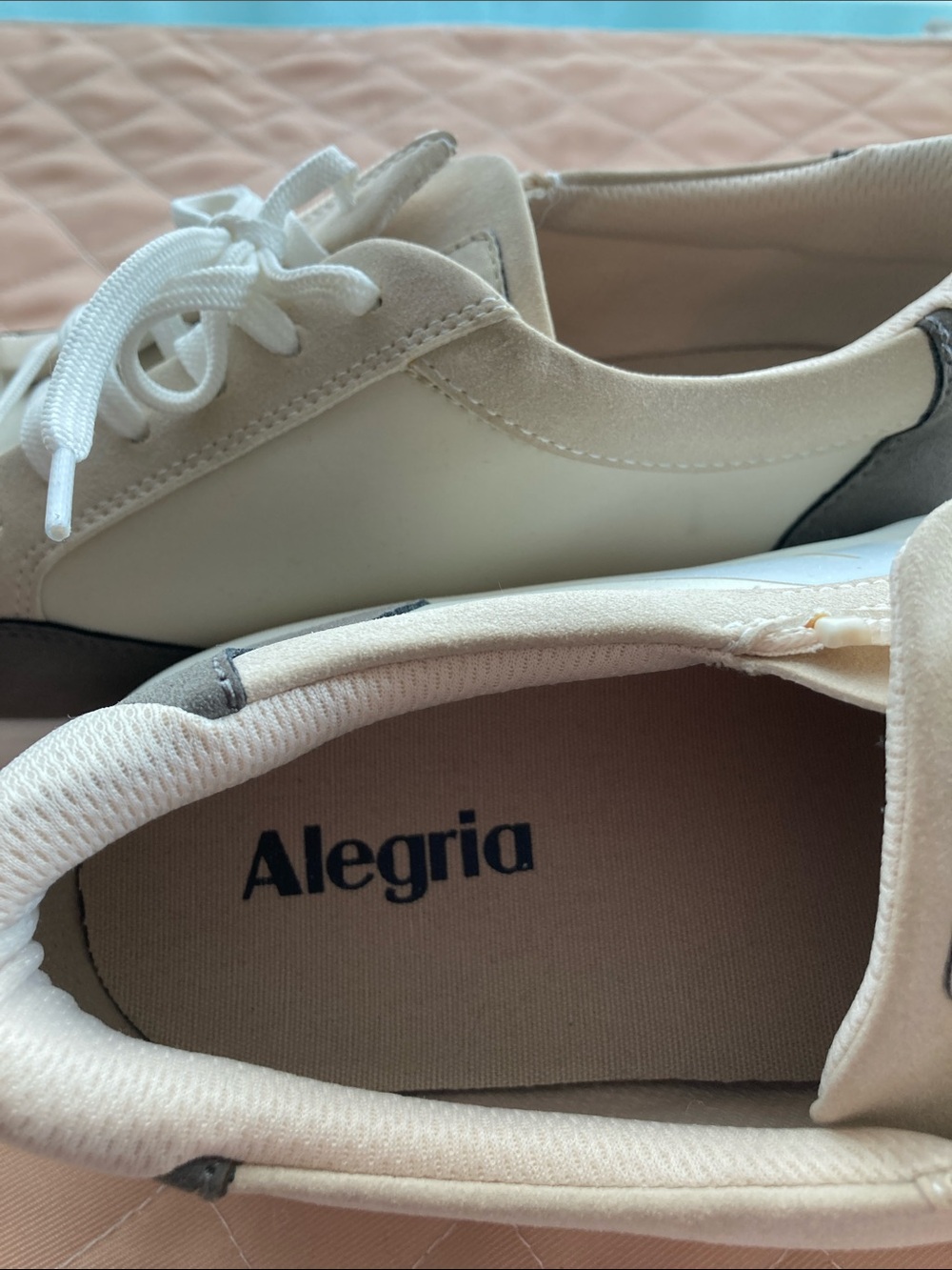 Alegria tennis shoes size 9 - Picture 3 of 7